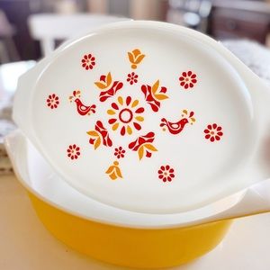 ꜱᴏʟᴅ▪️Vintage Pyrex Friendship Bird 2.5 quart Casserole Covered Dish